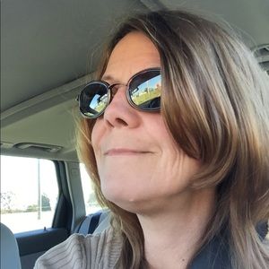 Meet your Posher, Robin